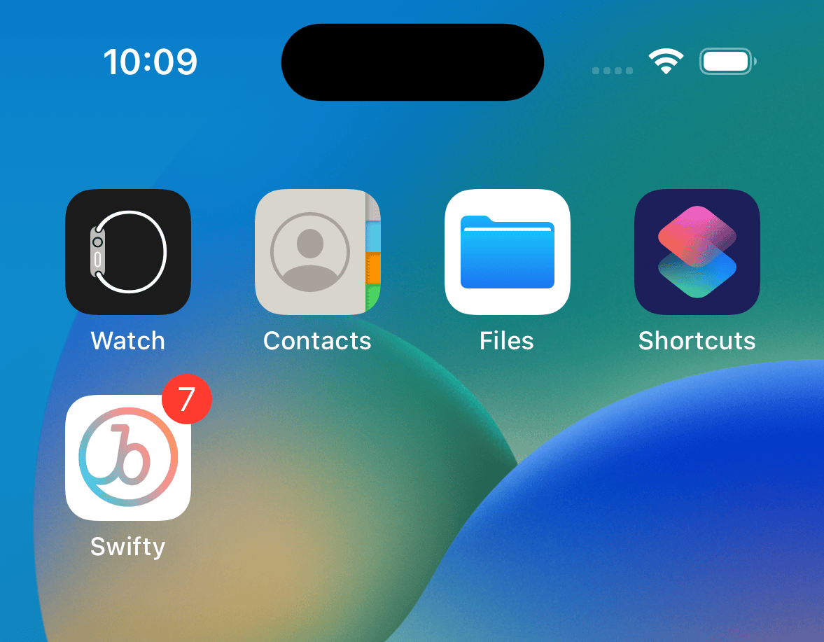 Écran d'accueil d'un iPhone montrant un exemple d'application Braze nommé Swifty avec un badge rouge affichant le nombre 7