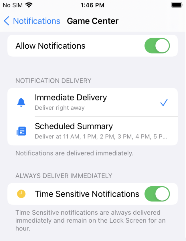 Page des paramètres de notification iOS qui montre les notifications activées pour une livraison immédiate et avec les notifications sensibles au temps activées.